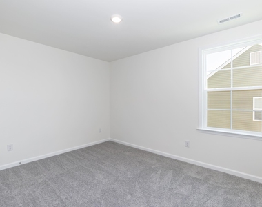 395 Oak Park Boulevard - Photo Thumbnail 10