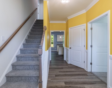 395 Oak Park Boulevard - Photo Thumbnail 6