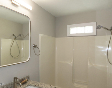 1215 Kent Street - Photo Thumbnail 6