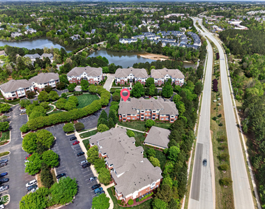 828 Waterford Lake Drive - Photo Thumbnail 42