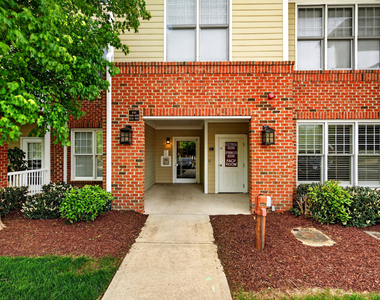 828 Waterford Lake Drive - Photo Thumbnail 2