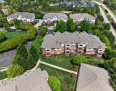 828 Waterford Lake Drive - Photo Thumbnail 40
