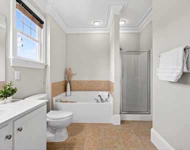 828 Waterford Lake Drive - Photo Thumbnail 28