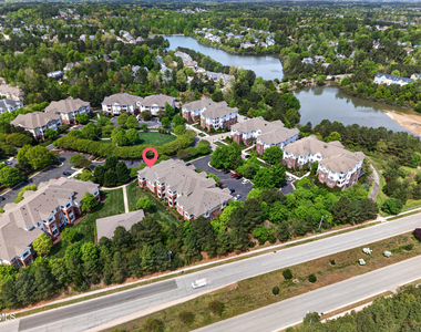 828 Waterford Lake Drive - Photo Thumbnail 43