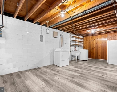 11904 N Marlton Avenue - Photo Thumbnail 24