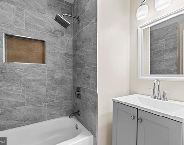 11904 N Marlton Avenue - Photo Thumbnail 12