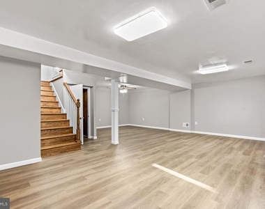 11904 N Marlton Avenue - Photo Thumbnail 25