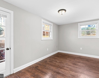 11904 N Marlton Avenue - Photo Thumbnail 10