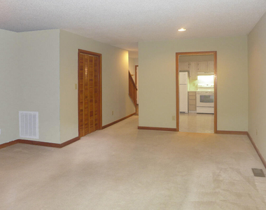206 Cedarwood Lane - Photo Thumbnail 2