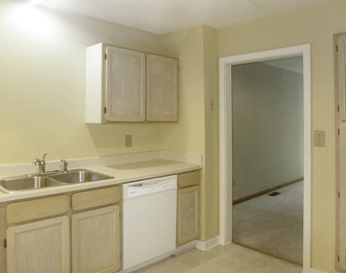 206 Cedarwood Lane - Photo Thumbnail 4