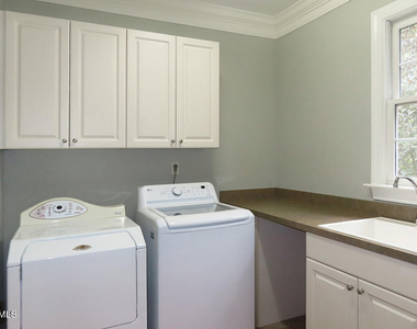 122 Edgewood Drive - Photo Thumbnail 23
