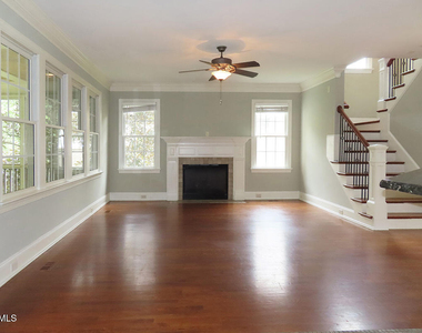 122 Edgewood Drive - Photo Thumbnail 5