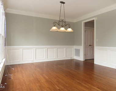 122 Edgewood Drive - Photo Thumbnail 3