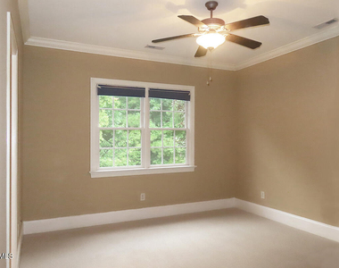 122 Edgewood Drive - Photo Thumbnail 13