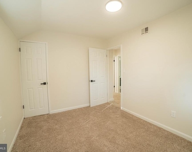 2409 Greeley Place - Photo Thumbnail 16