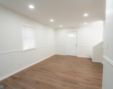 2409 Greeley Place - Photo Thumbnail 10