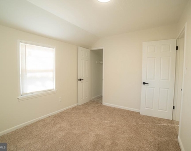 2409 Greeley Place - Photo Thumbnail 17