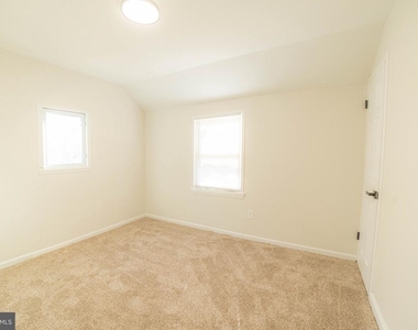 2409 Greeley Place - Photo Thumbnail 14