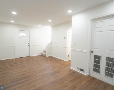 2409 Greeley Place - Photo Thumbnail 8