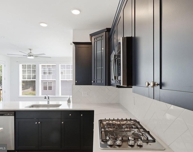 11907 Prospect View Avenue - Photo Thumbnail 12