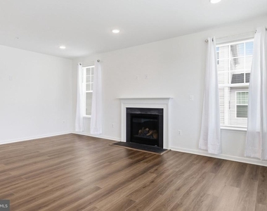 11907 Prospect View Avenue - Photo Thumbnail 6