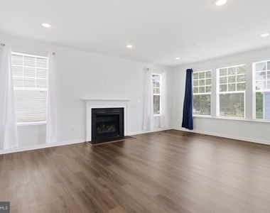 11907 Prospect View Avenue - Photo Thumbnail 5