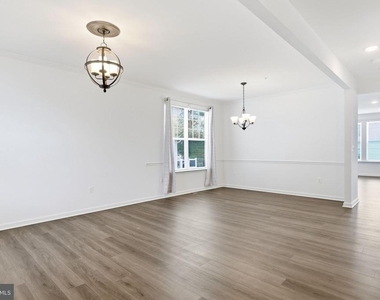 11907 Prospect View Avenue - Photo Thumbnail 2