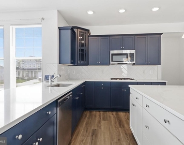 11907 Prospect View Avenue - Photo Thumbnail 14