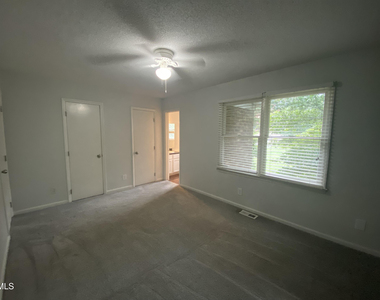 4036 Greenleaf Street - Photo Thumbnail 12