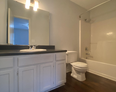 4036 Greenleaf Street - Photo Thumbnail 17