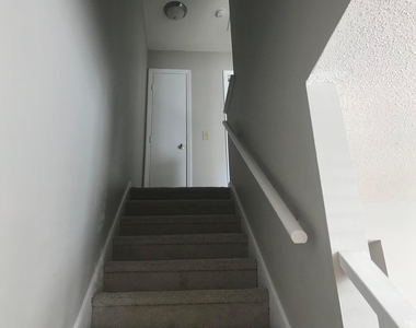4036 Greenleaf Street - Photo Thumbnail 8