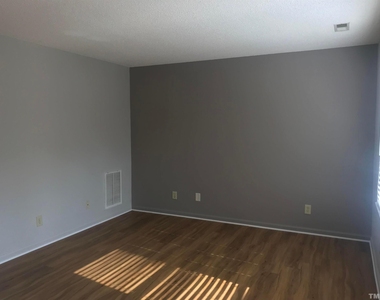 4036 Greenleaf Street - Photo Thumbnail 3