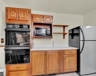 402 Kerby Hill Road - Photo Thumbnail 8