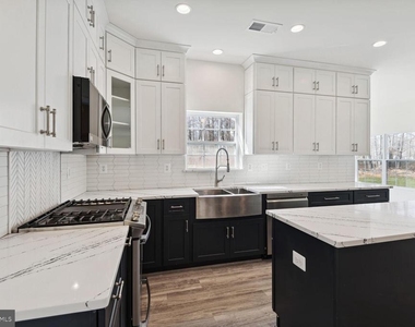 10640 Gross Lane - Photo Thumbnail 4