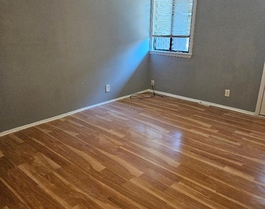 3936 Stone Gate Drive - Photo Thumbnail 19