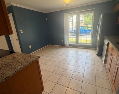 306 Hillside Terrace - Photo Thumbnail 10