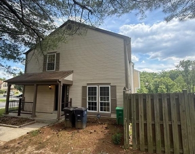 306 Hillside Terrace - Photo Thumbnail 3