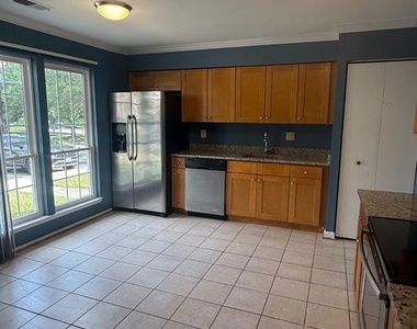 306 Hillside Terrace - Photo Thumbnail 11