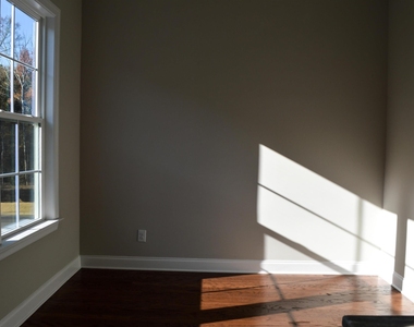 804 Bankston Woods Way - Photo Thumbnail 11