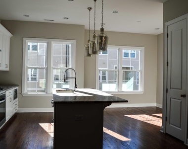 804 Bankston Woods Way - Photo Thumbnail 7