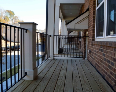 804 Bankston Woods Way - Photo Thumbnail 12