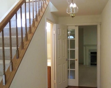 2208 Wimbledon Circle - Photo Thumbnail 3