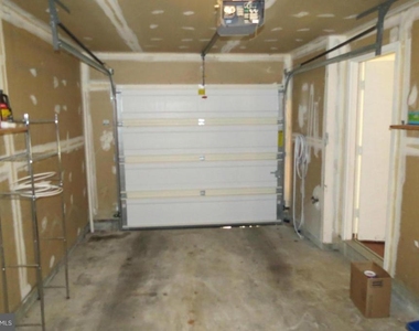2208 Wimbledon Circle - Photo Thumbnail 26