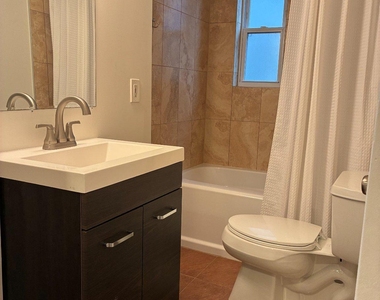 5311 Sangamore Road - Photo Thumbnail 25