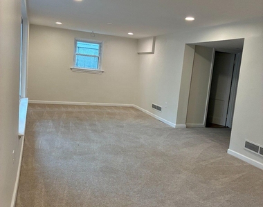 5311 Sangamore Road - Photo Thumbnail 23