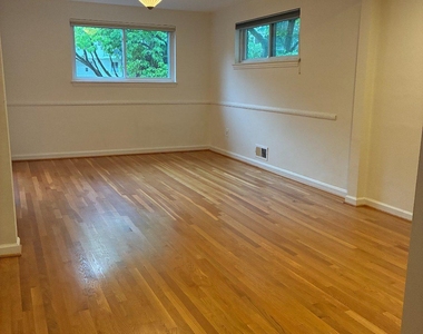 5311 Sangamore Road - Photo Thumbnail 13