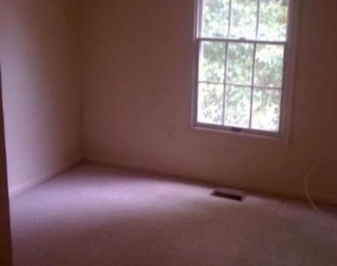 13671 Cedar Creek Lane - Photo Thumbnail 6