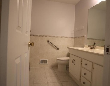 10052 Colebrook Avenue - Photo Thumbnail 18