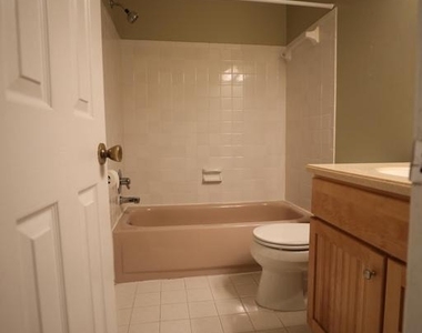 10052 Colebrook Avenue - Photo Thumbnail 17