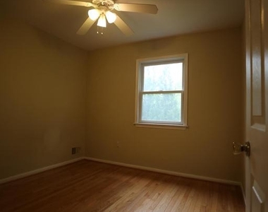 10052 Colebrook Avenue - Photo Thumbnail 21